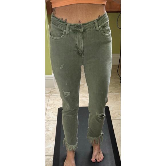 Free People We The Free 29 great heights green denim raw frayed hem distressed - Picture 4 of 7